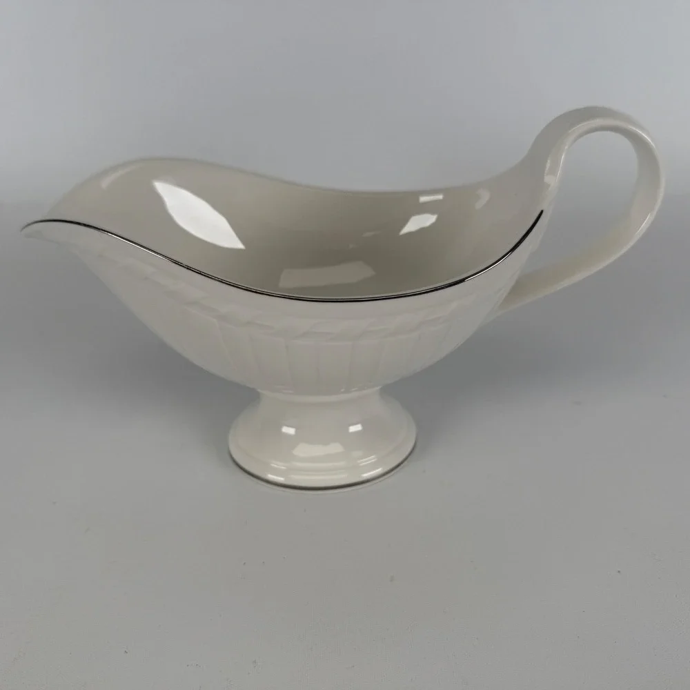 Villeroy & Boch GRAVY BOAT Fine China 1748‎ LUXEMBOURG